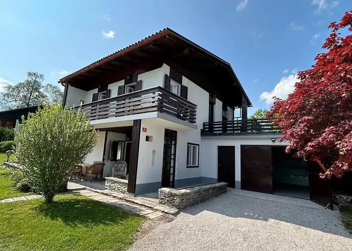 Počitniška hiša Cosy Vintage House Bled